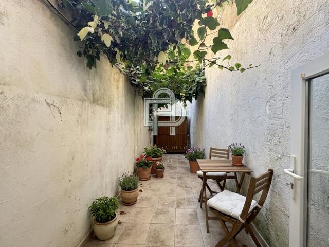 Maison de charme avec cour Ouveillan