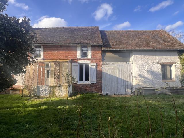 Maison de charme avec grange Beau potentiel à 10 min de HOUDAN