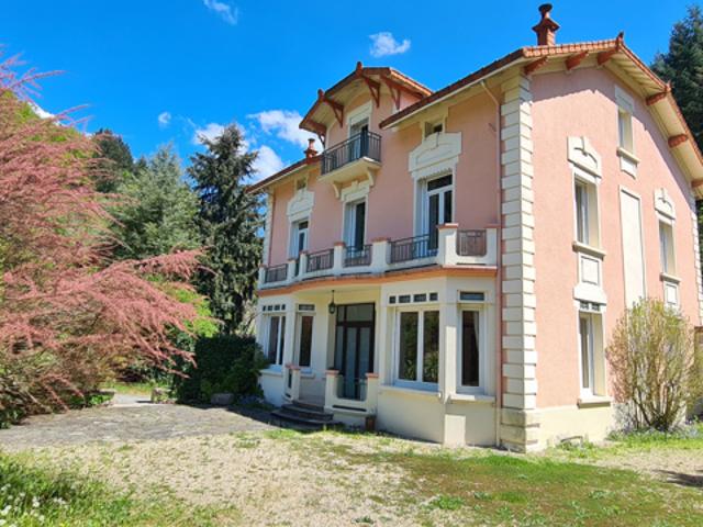 MAISON DE CHARME AVEC DÉPENDANCE ET GARAGE/ATELIER POTENTI