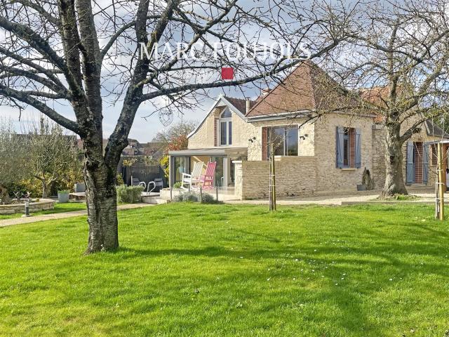 Maison de charme avec dépendance proche de Senlis 124m² Senlis