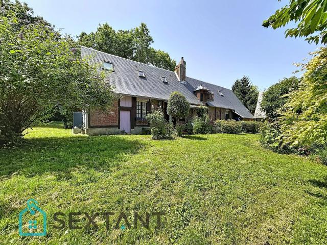 Maison de charme avec jardin dépendance et garage