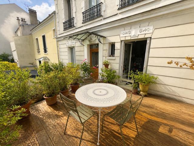 Maison de charme avec jardin et garage