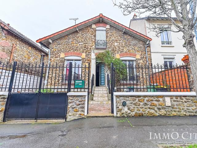 Maison de charme avec jardin, secteur pavillonnaire