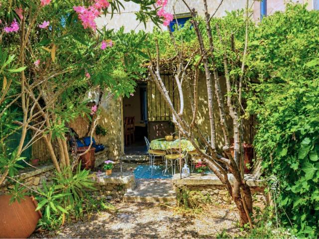 Maison de charme avec petit jardin au coeur d'Apt, capitale. 153m² Apt