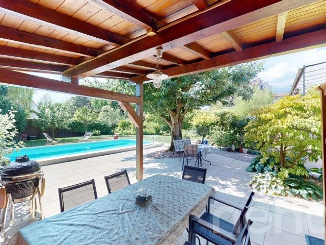 Maison de charme avec piscine au c? Ur d?Yverdon | dreamo. Ch