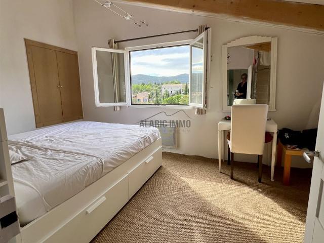 Maison de charme avec terrasse de toit, 3 chambres 95m² Albas