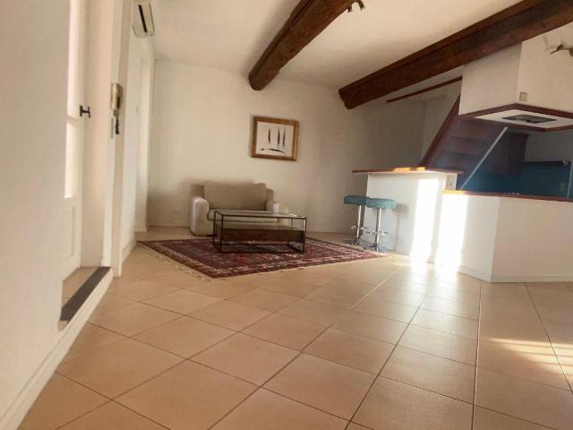 Maison de charme avec tres joli jardin privatif