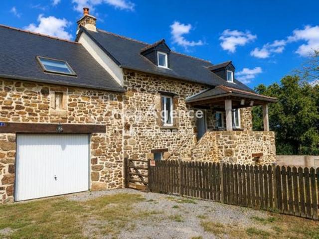 Maison de charme avec vue dégagée – Chantrigné 53300