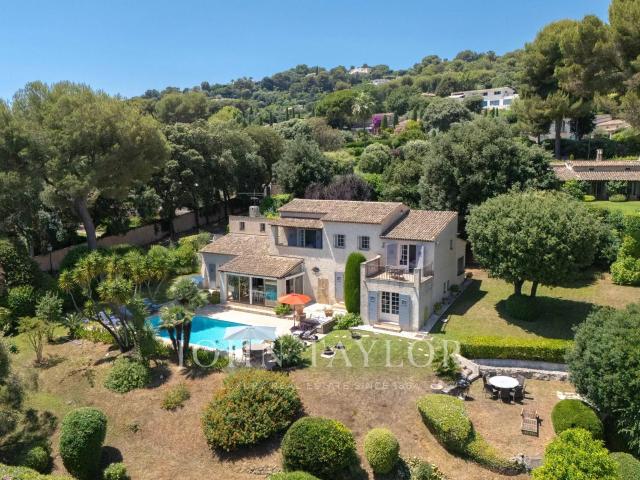 Maison de charme avec vue village et mer