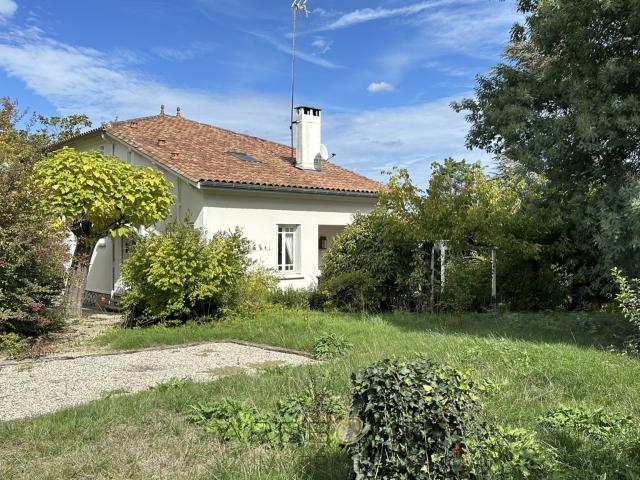 Maison de charme à pied des commerces