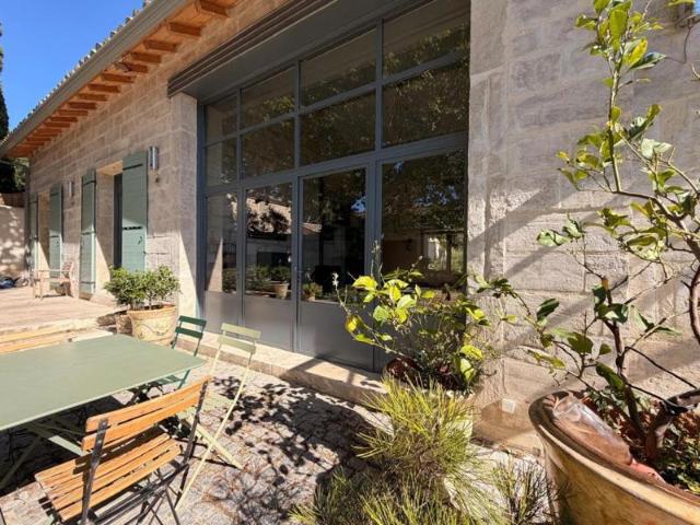 Maison de charme à quelques pas du centre de Maussane les Alpilles