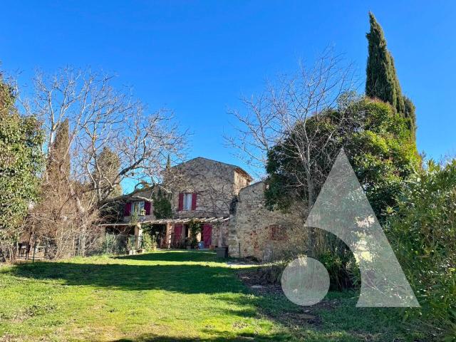 Maison de charme à Villecroze 284m2 284m² Villecroze
