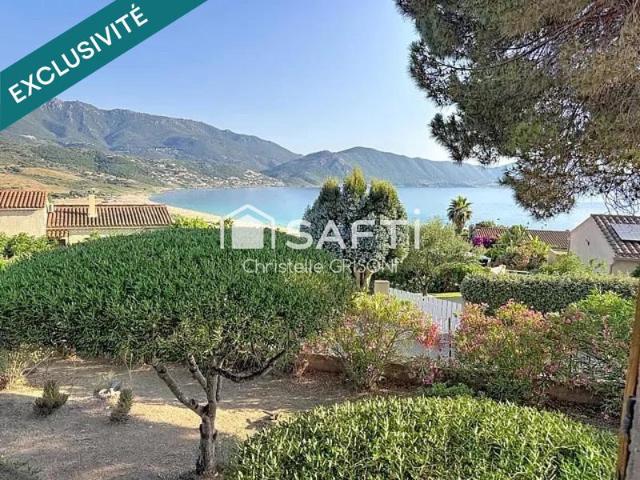 Villa de charme bord de mer au Golfe de Lava