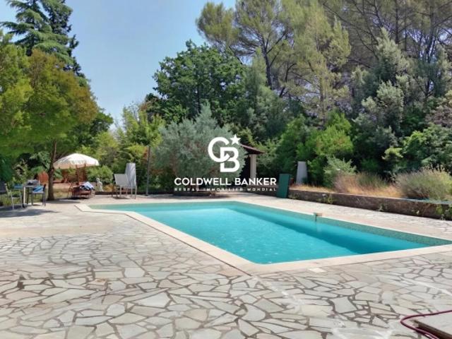Maison de charme de plain pied au cœur d'un parc d'oliviers de 5 030 m²