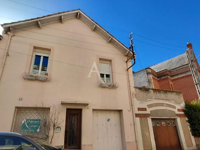 Maison de charme de 100m² au coeur de ville. Emplacement idé. 100m² Narbonne
