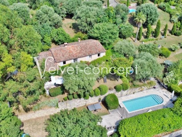 Maison de charme de 200 M² dans un cadre idyllique au calme absolu
