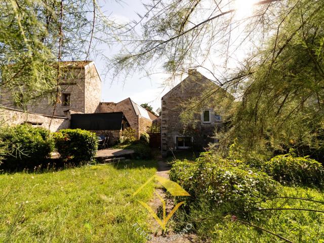 Maison de charme de 5 chambres au coeur du village !