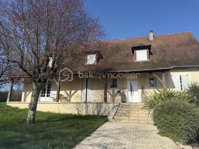 MAISON DE CHARME EN CAMPAGNE À EYLIAC PROCHE PERIGUEUX