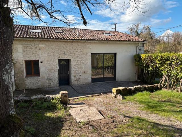 Maison de charme en pierre et moellons de 100m2