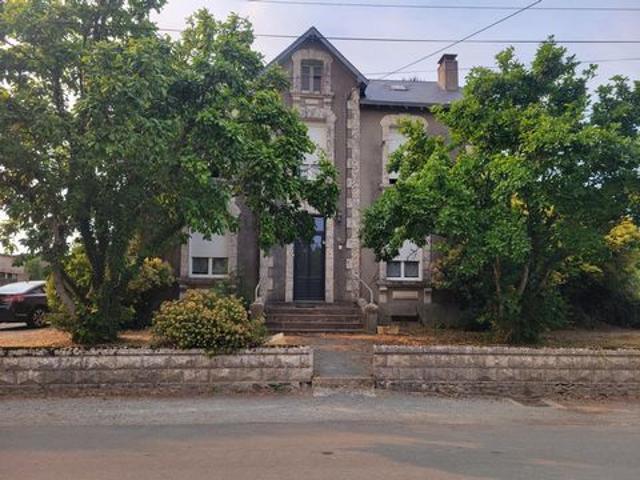 MAISON DE CHARME HARMONISEE PAR UN CHALET AU FOND DU JARDIN
