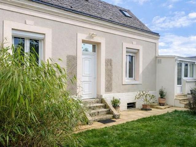 Maison de charme lumineuse, garage et jardinet à deux pas du Jardin Botanique