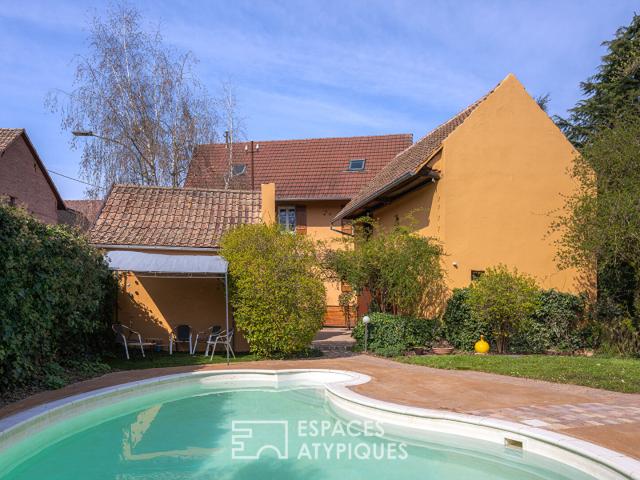 Maison de charme rénovée avec jardin et piscine