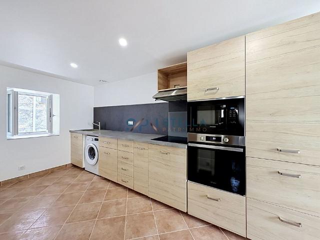 Maison de charme rénovée T4 de 80 m² à Bastelica