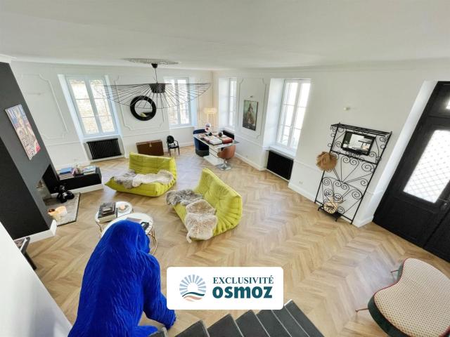 Maison de charme type 6 en centre bourg ! 153m² Saint Xandre