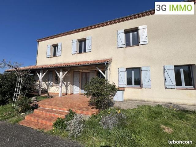 Grande maison familiale de 250 m² sur 8 000 m² de terrain arboré
