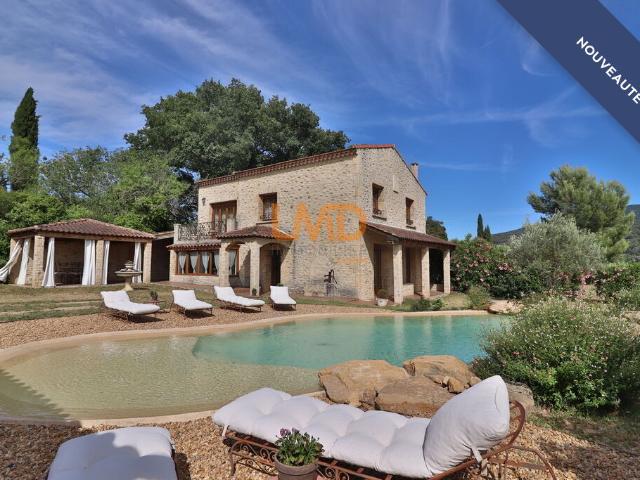 Maison de charme 4 chambres Terrain 2000m2 Piscine Calme Plein S