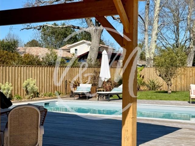 MAISON DE CHARME 4 PIÈCES PISCINE