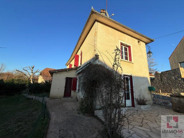 Maison de bourg 3 chambres à rafraichir 119m² Thégra