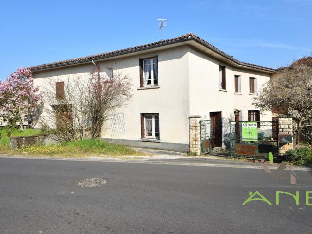 Maison de Bourg 132m² Ecuras