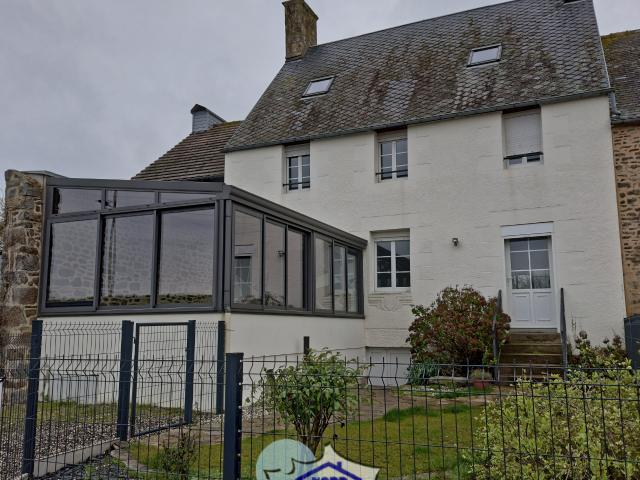 MAISON DE BOURG