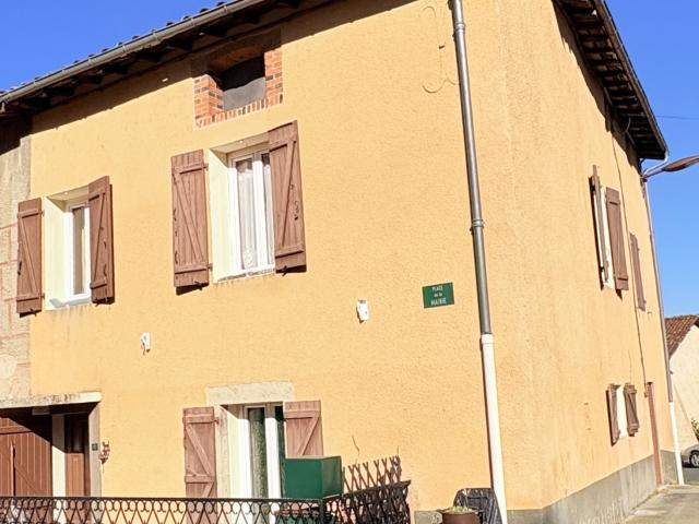 Maison de bourg 92 m2 3 chambres Proche Vichy