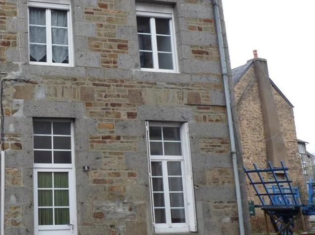 MAISON DE BOURG COUTERNE