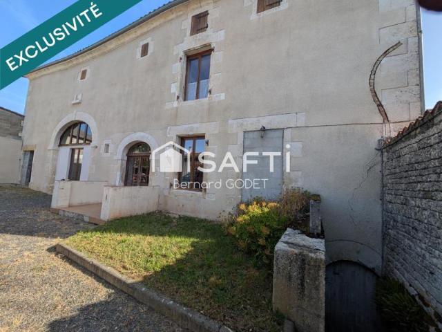 Maison de bourg ancienne rénovée