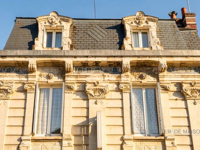 Maison de bourg avec dépendances
