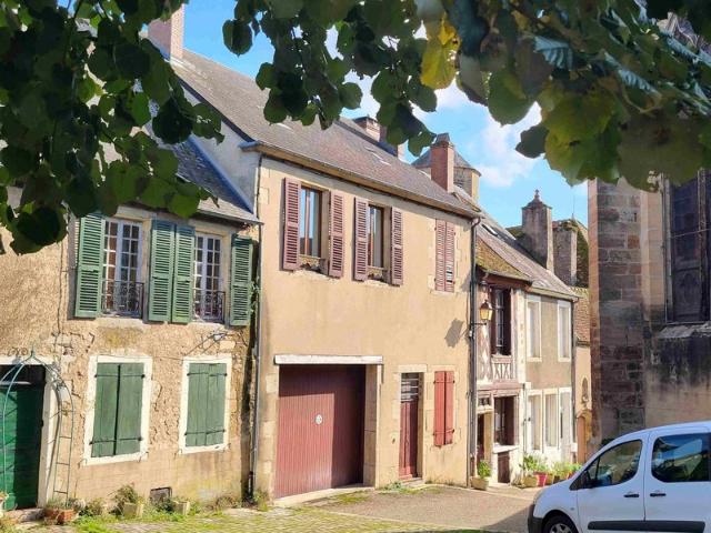 Maison de bourg avec grand garage