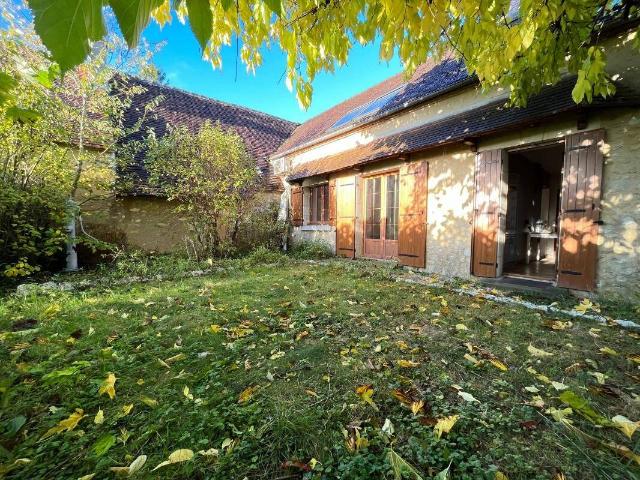 Maison de bourg avec jardin et dépendances secteur Le Mêle sur S