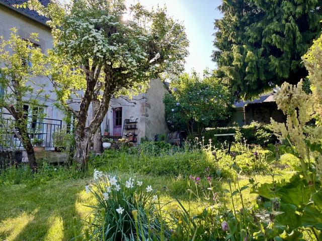 Maison de bourg avec joli vue 247m² Larochemillay