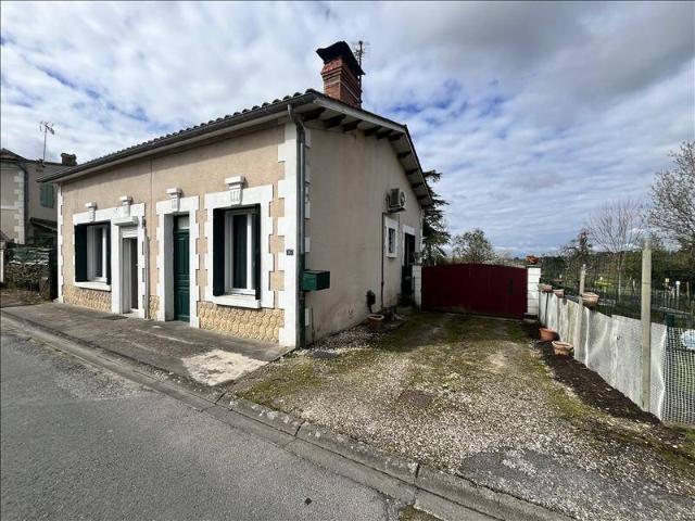 Maison de bourg de 3 pièces principales