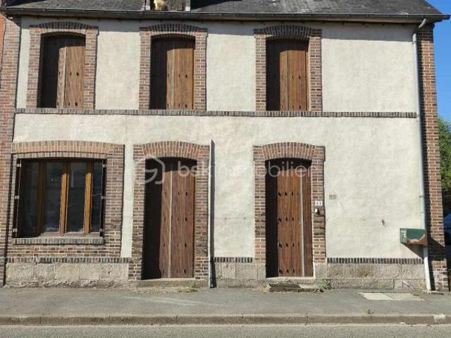MAISON DE BOURG DE 100 M2 A FINIR DE RENOVER