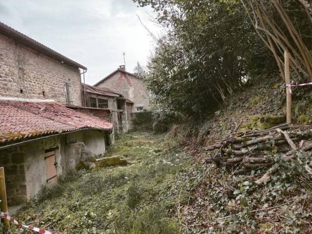 Maison de bourg de 10 pièces principales