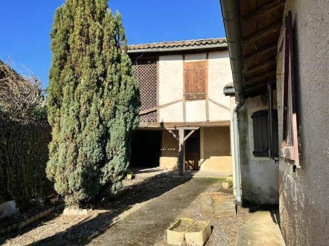 Maison de bourg de 4 pièces principales