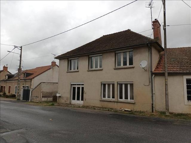 Maison de bourg de 6 pièces principales