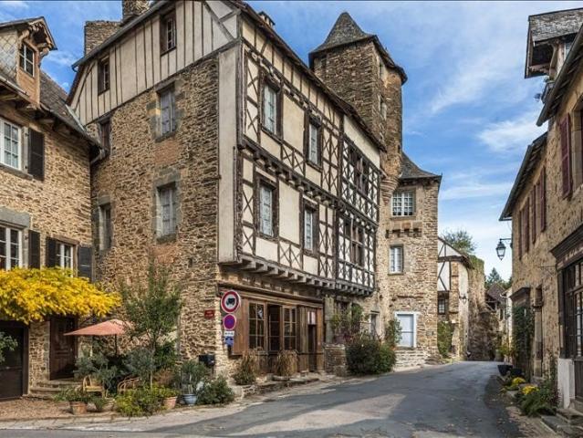 Maison de bourg de 6 pièces principales