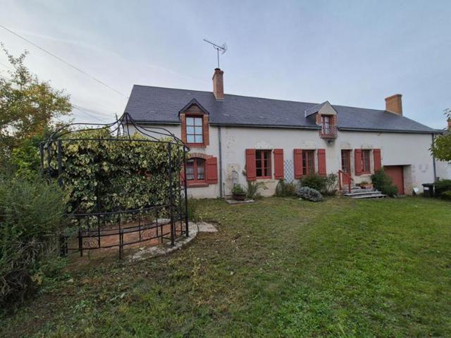 Maison de bourg en pierre Saint Lubin en Vergonois