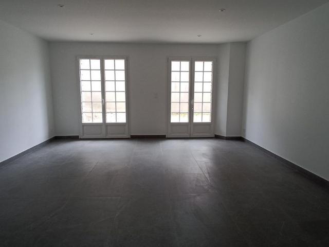 Maison de bourg plain pied