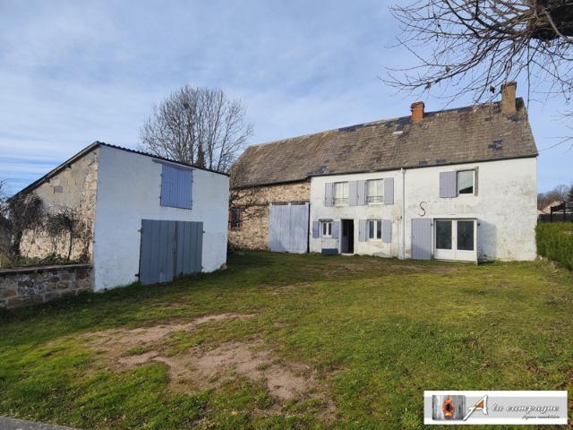 Maison de bourg plein de potentiel, avec grange et jardin